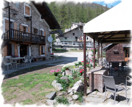 Dehor Albergo ristorante Chalet del lago Ceresole Reale Parco Nazionale Gran Paradiso Dehor